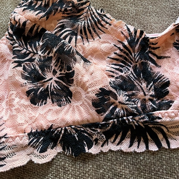 PINK Victoria’s Secret Floral Bralette- Size Small - Picture 2 of 8